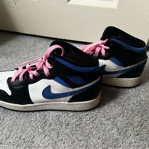 Nike Kids' Royal Blue Jordan1 High - Picture 1 of 6